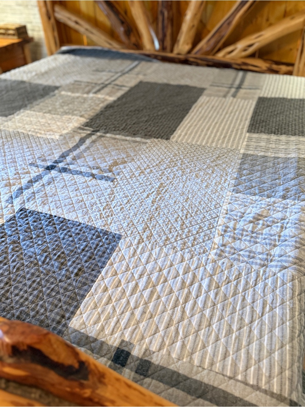 King Quilted Patchwork Reversible Bedspread in Gray and Cream